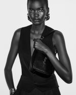 YSL LE 5 À 7 supple small in grained leather - Image 2